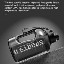 Carregar imagem no visualizador da galeria, Garrafa de água esportiva de 1,7L/2,7L, copo para academia, ciclismo